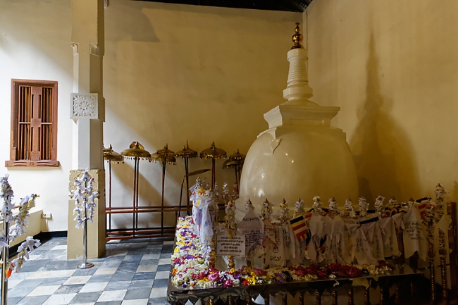 Kandy-Temple de la dent-040